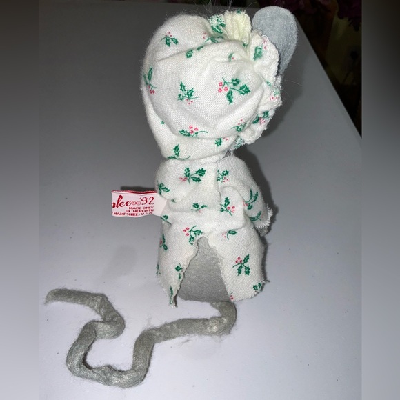 Annalee Vintage Christmas Collection 7” High - Picture 2 of 6